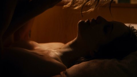 Lisa Vicari - Bed Scenes in Dark s02e01e04-06 (2019)