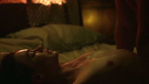 Hannah Gross - Bed Scenes in Mindhunter s01e01 (2017)