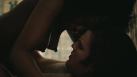 Xosha Roquemore - Bed Scenes in I'm Dying Up Here s02e04 (2018)