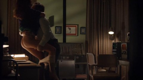 Emily Kinney, Sascha Alexander, Isabelle Fuhrman - Bed Scenes in Masters of Sex s03e10 (2015)