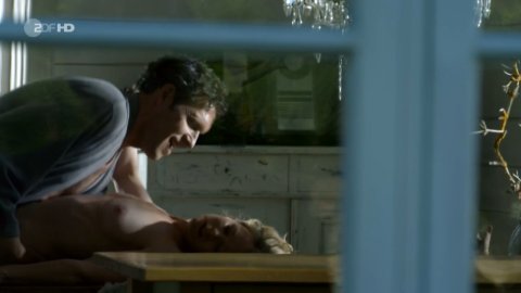 Lisa Karlstrom - Bed Scenes in Der Kommissar und das Meer s01e14 (2013)