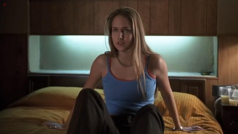 Leelee Sobieski - Bed Scenes in Joy Ride (2001)