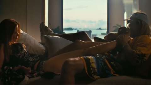 Isla Fisher - Bed Scenes in The Beach Bum (2019)