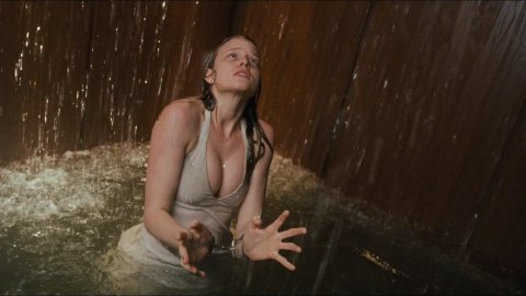 Rachel Nichols - Bed Scenes in P2 (2007)