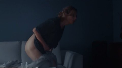 Magdalena Poplawska - Bed Scenes in 53 Wars (2018)