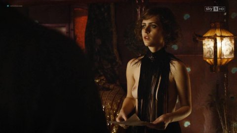 Liv Lisa Fries, Hannah Herzsprung, Leonie Benesch - Bed Scenes in Babylon Berlin s02e01-02 (2017)