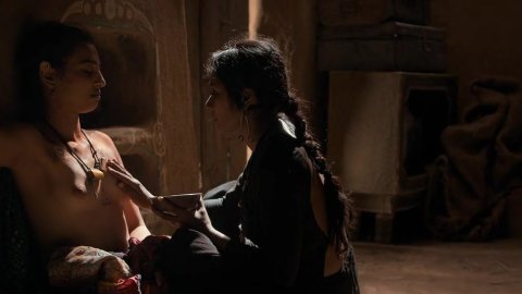 Radhika Apte - Bed Scenes in Parched (2015)