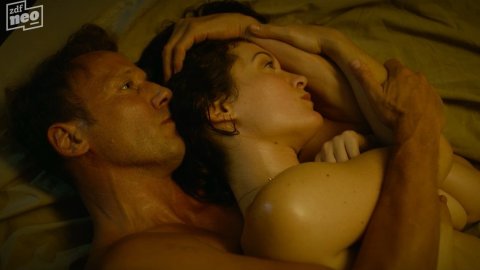 Friederike Becht - Bed Scenes in Perfume s01e03 (2018)