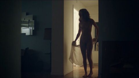 Jennifer Missoni, Dawn Olivieri - Bed Scenes in To Whom It May Concern (2015)