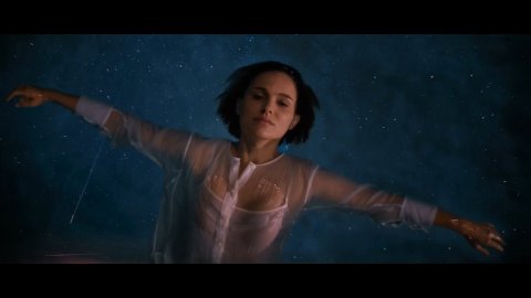 Natalie Portman - Bed Scenes in Lucy in the Sky (2019)