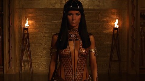 Patricia Velasquez - Bed Scenes in The Mummy (1999)