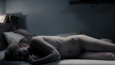 Julia Kijowska - Bed Scenes in United States of Love (2016)