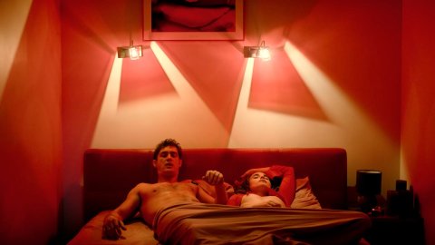 Dasha Plahti - Bed Scenes in The Pleasure Principle s01e03 (2019)